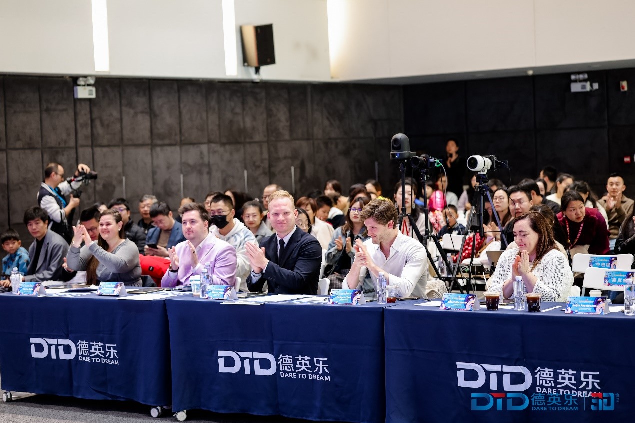 德英乐教育新闻图例