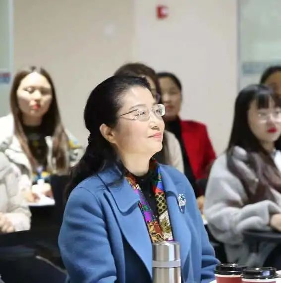 名师领路,为德英乐学科教师插上翅膀 名师领路,为德英乐学科教师插上翅膀